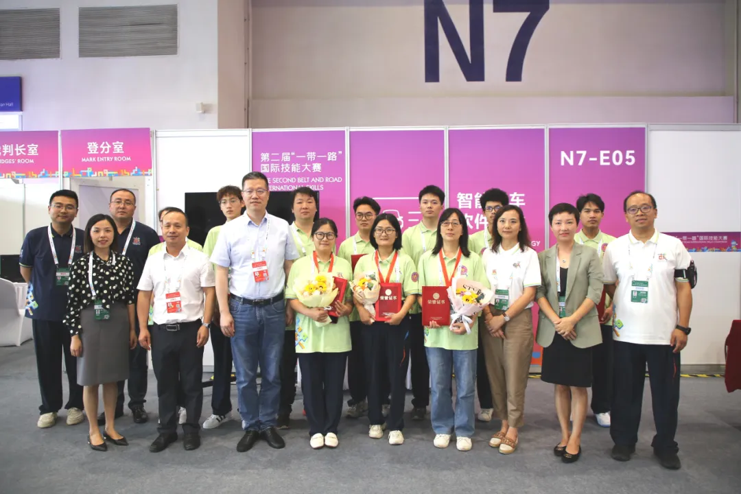 助力第二届“一带一路”国际技能大赛智能汽车软件技术表演赛顺利举办